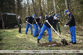 Минские суворовцы приняли участие в республиканском субботнике