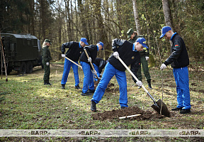 Минские суворовцы приняли участие в республиканском субботнике