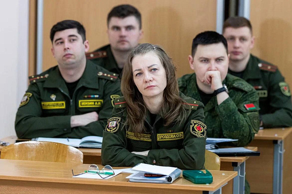 Каникулы суворовцев - время побывать «за партой» для учителей и воспитателей!