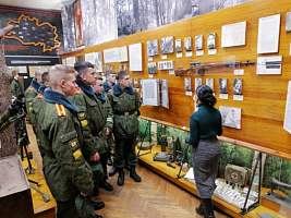 Минские суворовцы в гостях у десантников